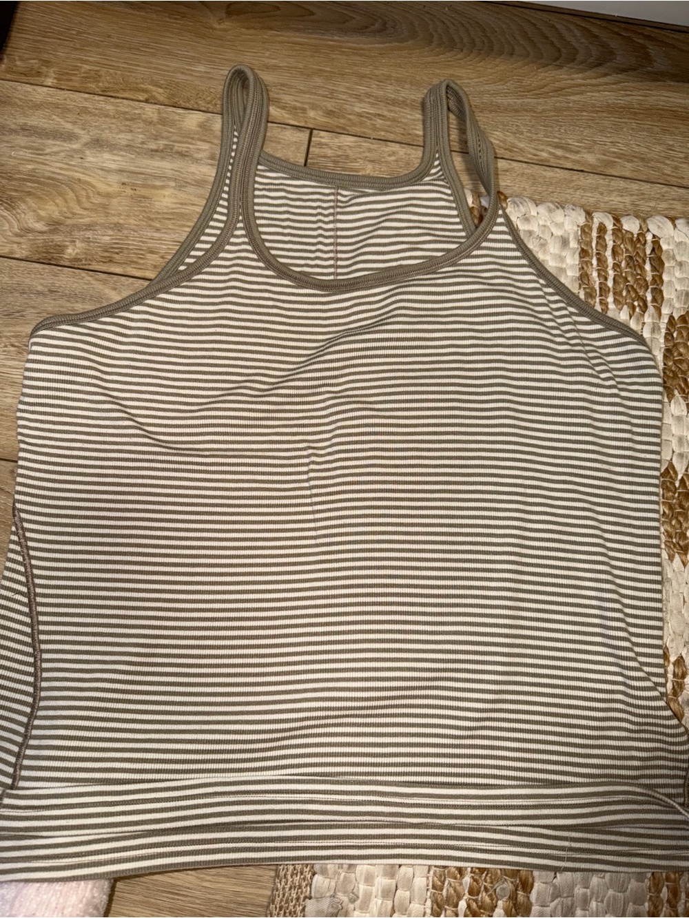 Lululemon tank top